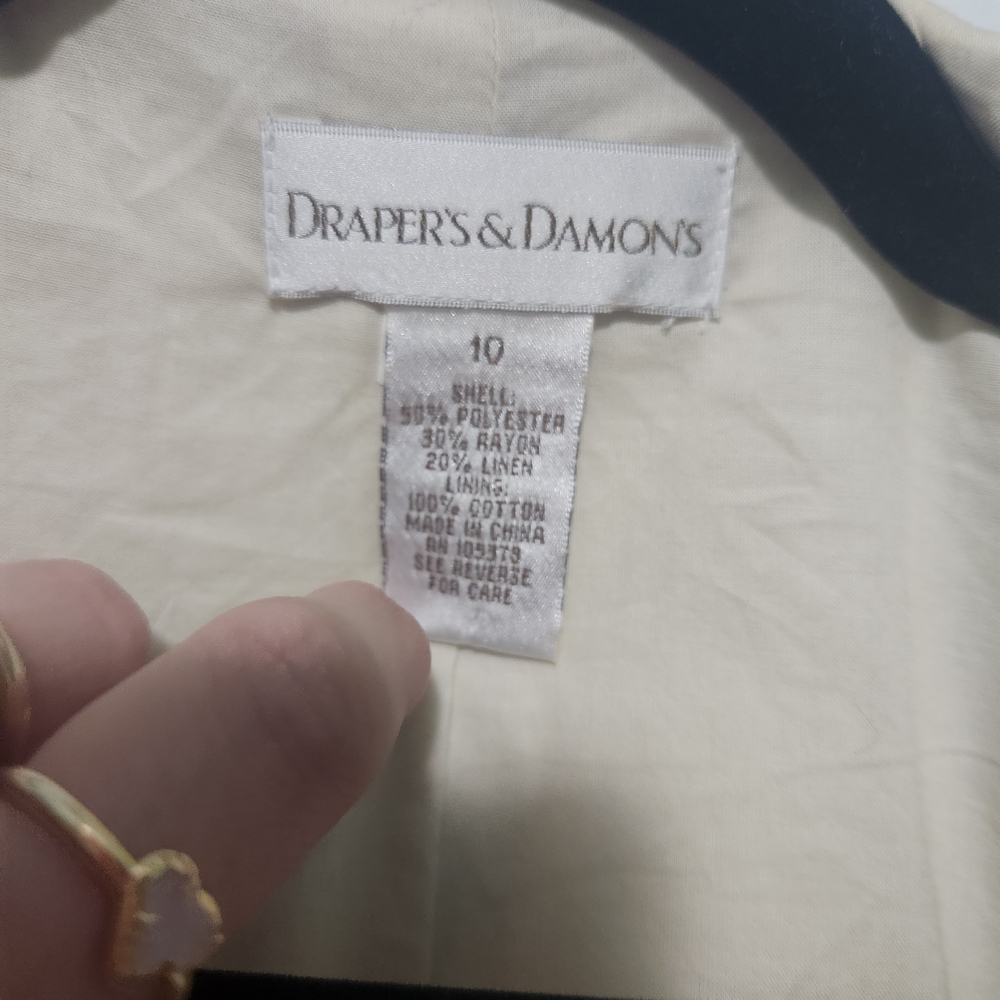 Drapers & Damons White Floral Blazed Jacket. Size 10. Lining 100% Cotton. - Picture 9 of 10